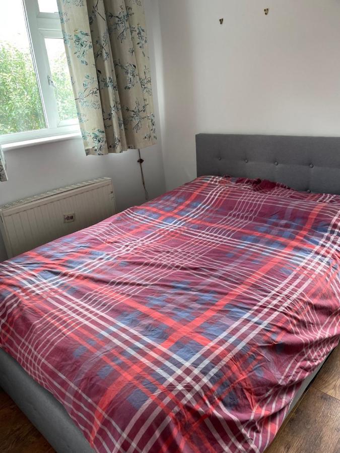Вилла 5 Bed House, 32 Tutbury Avenue, Cannon Park, Coventry, Cv4 7Bj Экстерьер фото