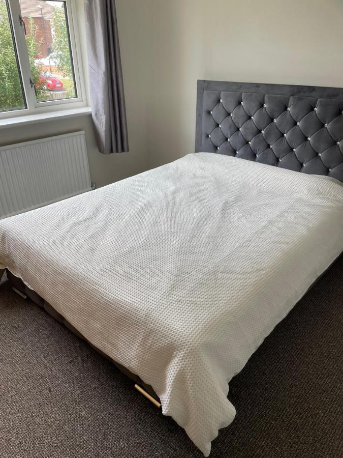 Вилла 5 Bed House, 32 Tutbury Avenue, Cannon Park, Coventry, Cv4 7Bj Экстерьер фото